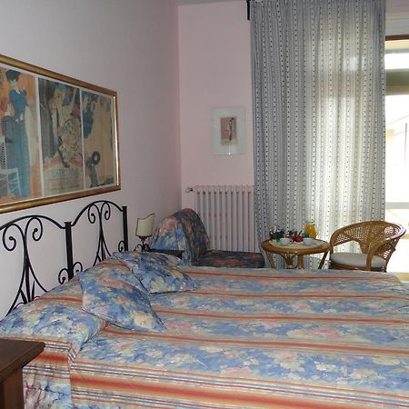Residenza Giulia Otel Floransa Dış mekan fotoğraf