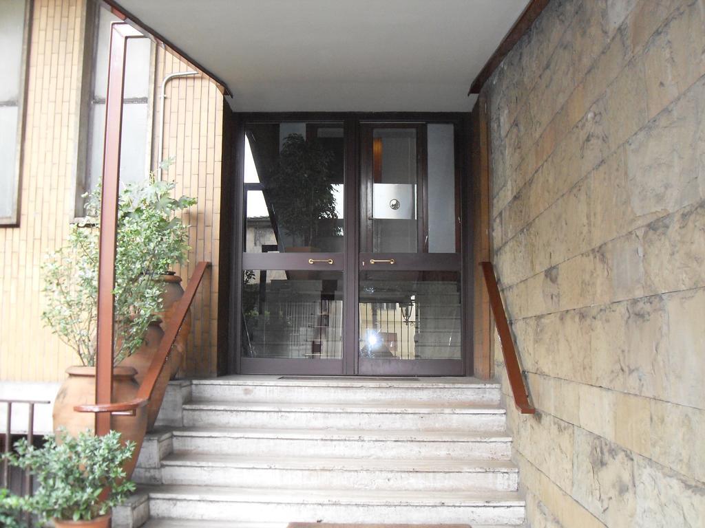 Residenza Giulia Otel Floransa Dış mekan fotoğraf