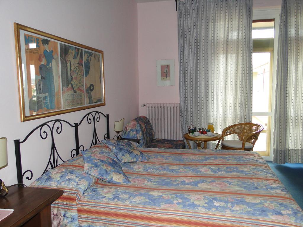 Residenza Giulia Otel Floransa Dış mekan fotoğraf