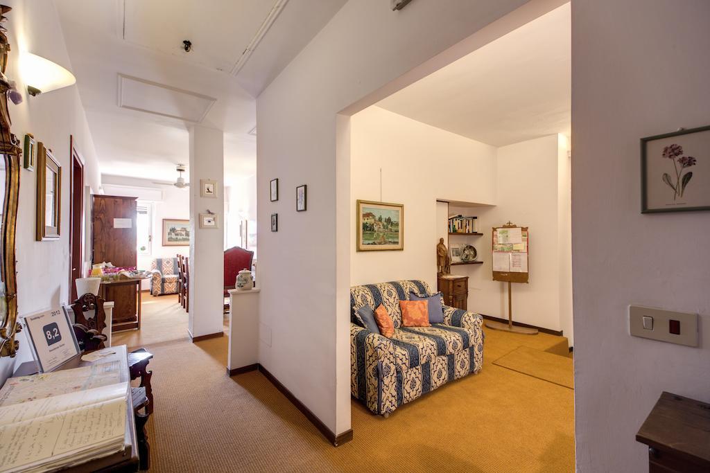 Residenza Giulia Otel Floransa Dış mekan fotoğraf
