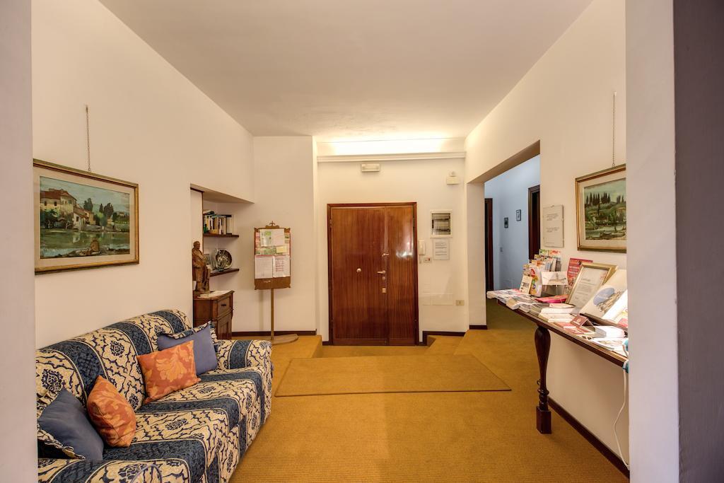 Residenza Giulia Otel Floransa Dış mekan fotoğraf